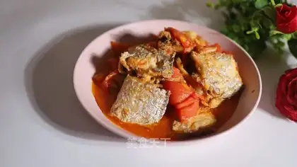 Red-fried fish