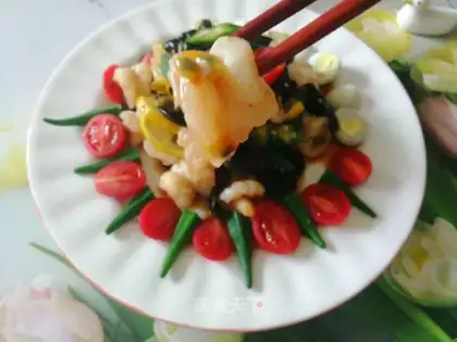 Shrimp balls of fruit and acupuncture