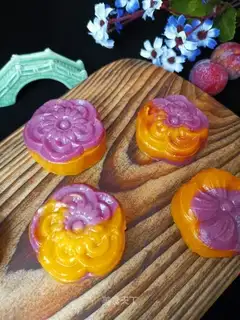 The potato pumpkin moon cake