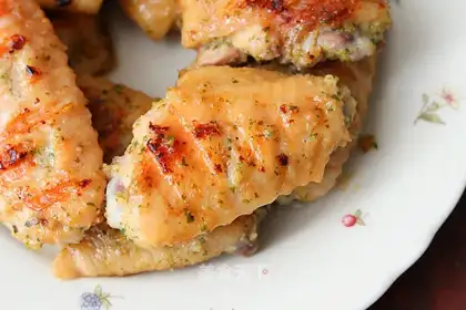 The garlic chicken wings licking your fingers