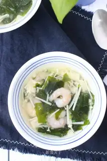 The ginseng shrimp dress with soup