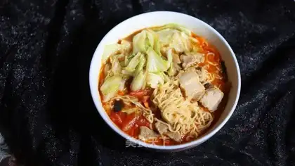 Tomato beef bun noodles