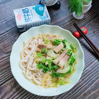 Pork cabbage noodles