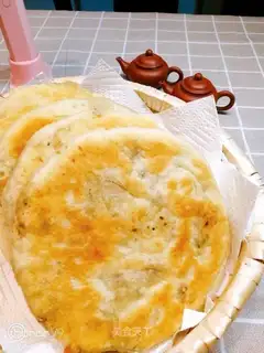 Pumpkin pan helmet