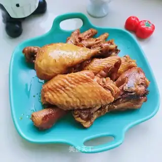 Chicken wings, chicken claws, chicken legs