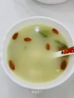 Tofu skirts with greasy fish soup