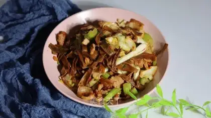 Meatloaf, celery, beans