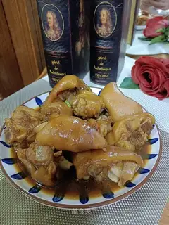 Soy sauce pig hoof