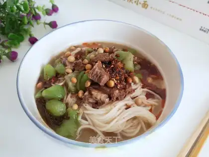Smelt beef noodles