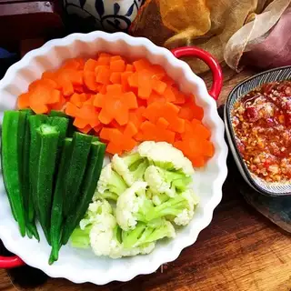 Juicy three colored vegetables