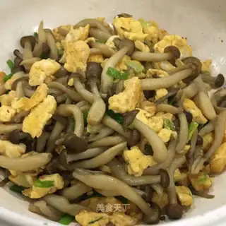 Egg fried crab mushrooms