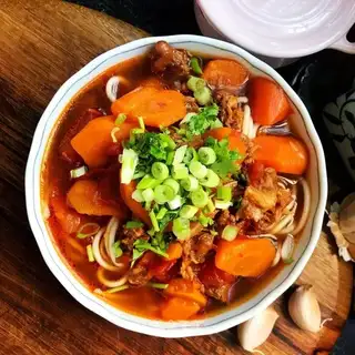 Carrot and beef noodles