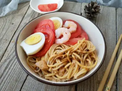 Wuhan's hot noodle