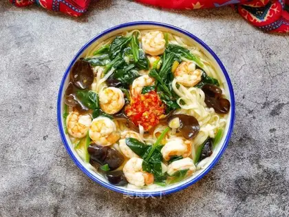 Shrimp noodles