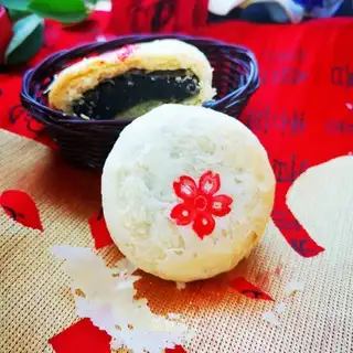 Sioux moon cake
