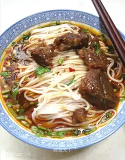 Red beef noodles