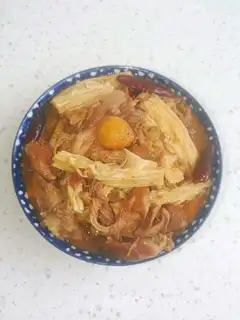 Elbows with rotting bamboo