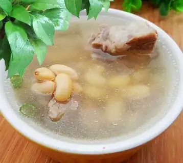 Soybean ribs soup