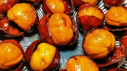 Homemade sugared chestnuts