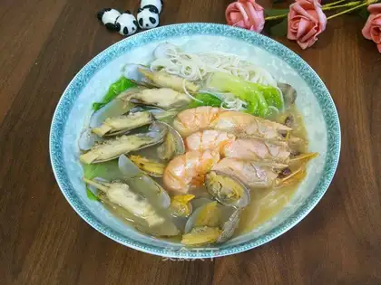 Seafood noodles