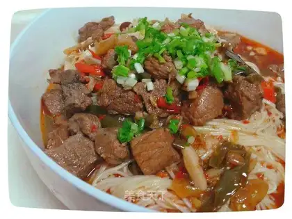 spicy beef noodles