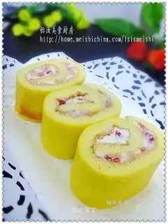 Strawberry cream cake roll
