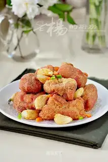 Hongyun Crispy Pork Knuckles
