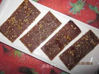 Pork jerky with black pepper