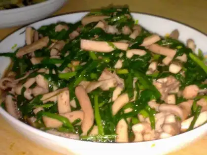 stir-fried squid with leeks