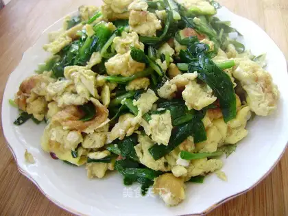 chives scrambled eggs