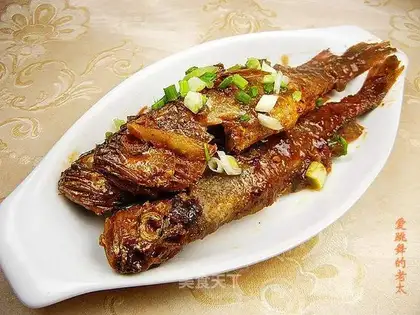 Roasted small yellow croaker with sesame paste