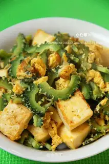 stir-fried bitter gourd