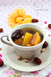 Papaya and red dates soup