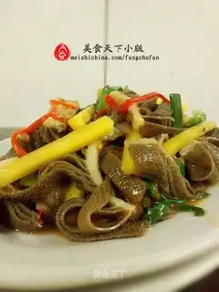 stir-fried beef leaf with ginger and onions