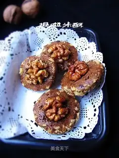 Walnut shortcake