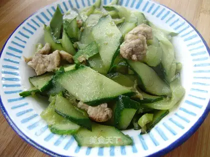stir-fried pork with cucumber