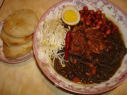 braised pork and sweet potato noodles