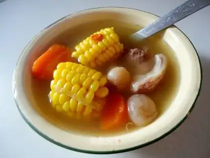 Corn, carrot and pork bone soup