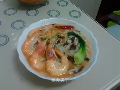 Fresh shrimp noodles