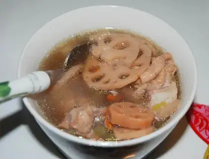Lotus root and pork ribs soup