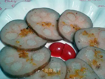 Sugar osmanthus and glutinous rice lotus root