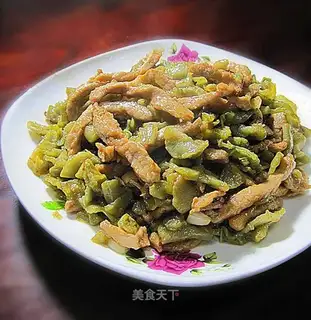 Fried shredded pork and dried bamboo shoots