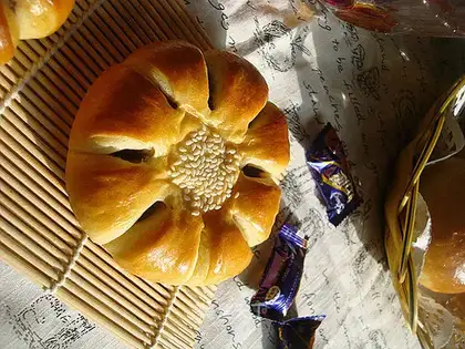 Direct method of making red bean bread