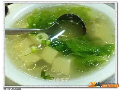New cabbage and tofu soup