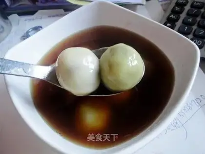 Double-color glutinous rice balls stuffed with red bean