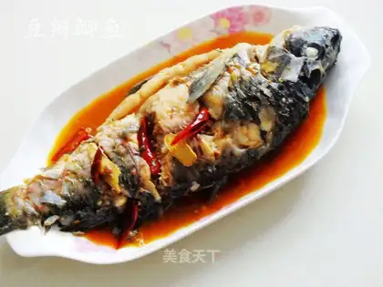 Crucian carp in bean paste
