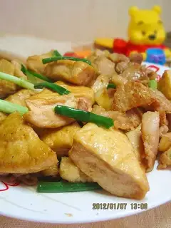 Braised tofu with pork belly