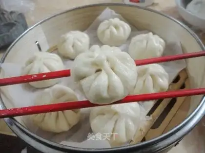 Pork buns with pickled mustard and shrimp