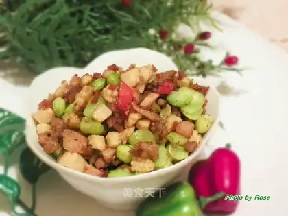 Minced meat and carrot grains