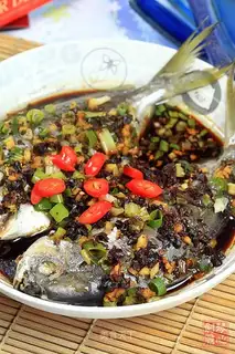 Steamed southern pomfret with black bean sauce